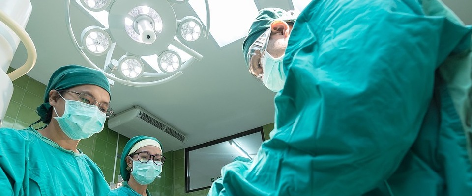 surgery 1807541 1280 (1)